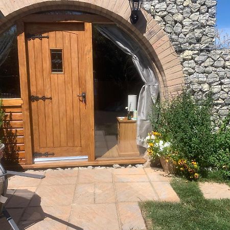 Romantic Escape Luxury Hobbit House With Hot Tub! شيرنس المظهر الخارجي الصورة