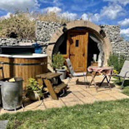 Romantic Escape Luxury Hobbit House With Hot Tub! شيرنس المظهر الخارجي الصورة